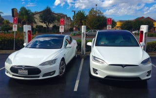 Tesla auto elettrica