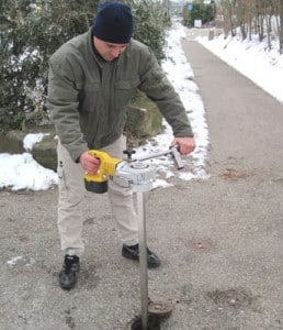 Sbloccavalvola con batteria per fognature